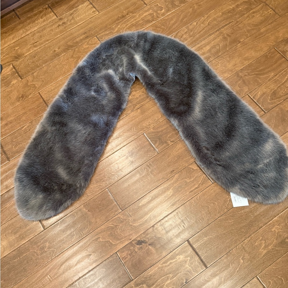 Restoration Hardware RH Ultra Faux Fur Collar Scarf Neck Warmer Gray Luxe NWT